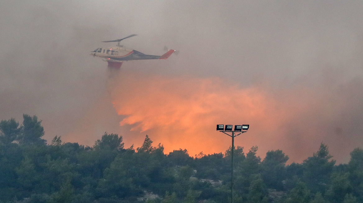 «ΜΕΓΑΛΗ» ΠΥΡΚΑΓΙΑ στην ΕΥΒΟΙΑ – «ΣΤΗ ΜΑΧΗ» 18 εναέρια (ΒΙΝΤΕΟ)