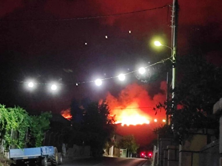 Μεγάλη φωτιά κοντά στη Μεταμόρφωση Μεσσηνίας