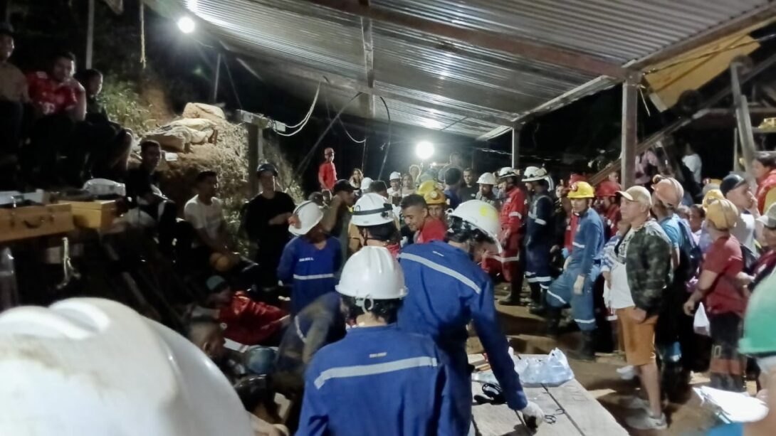 Διασώθηκαν 18 μεταλλωρύχοι που είχαν εγκλωβιστεί σε ορυχείο