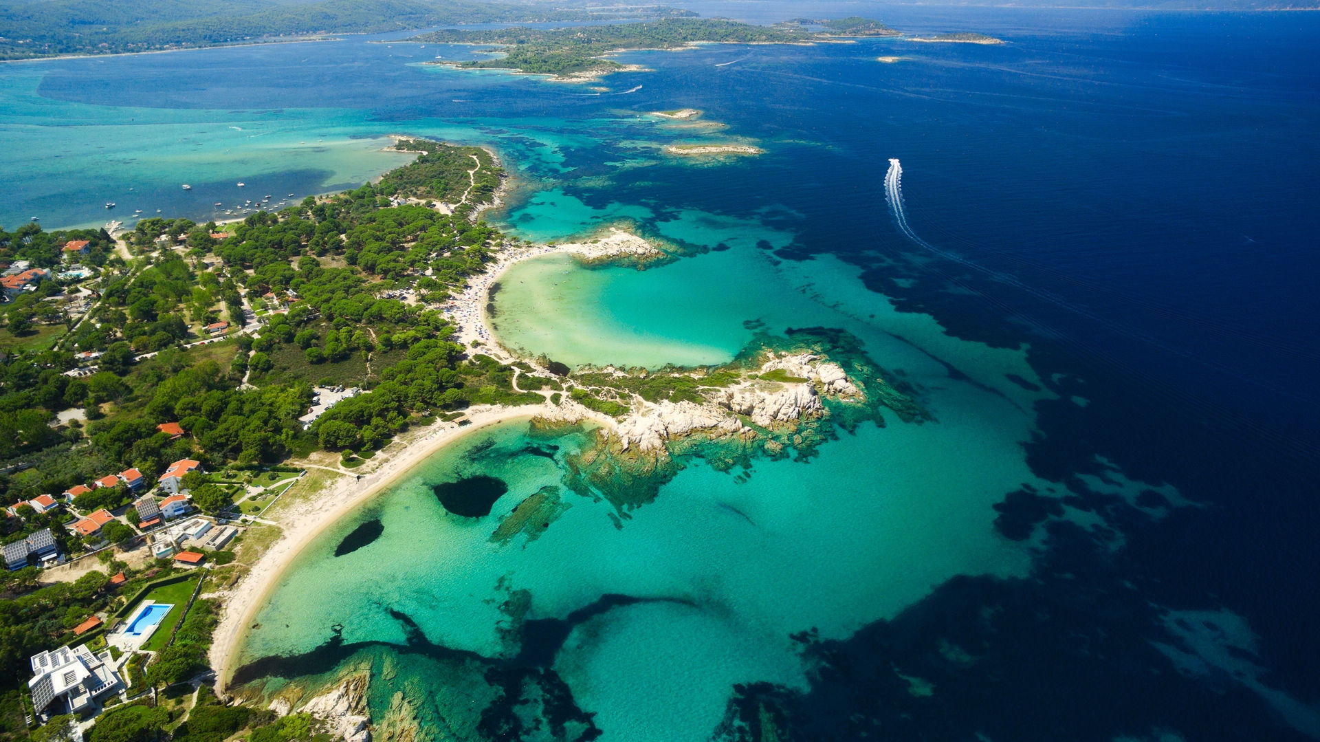 Σύλληψη επιχειρηματία… «LIVE» για καταπάτηση παραλίας
