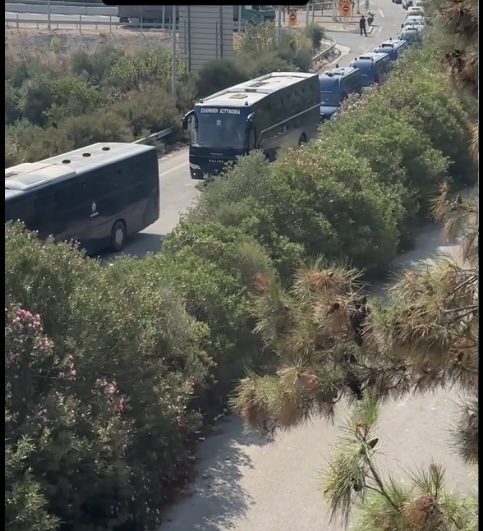 «ΣΤΑ ΚΑΓΚΕΛΑ ΚΑΒΑΛΑ ΚΑΙ ΣΕΡΡΕΣ» Μεταφέρουν λαθρομετανάστες από Κρήτη (ΒΙΝΤΕΟ)