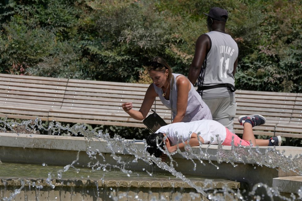 Ιταλία: Στο «KOKKINO» 18 πόλεις λόγω καύσωνα – 4 νεκροί!