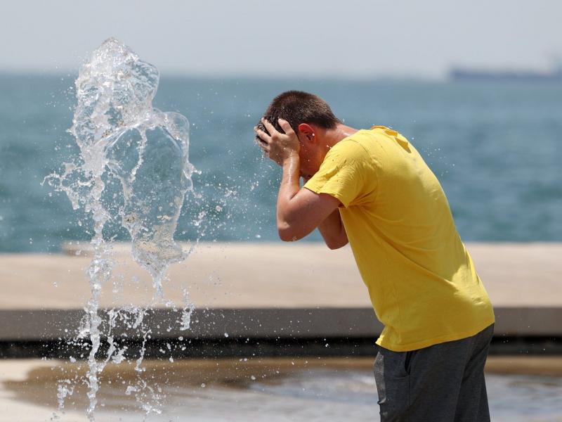 Καιρός: Καύσωνας μέχρι την Κυριακή – Στους 43 βαθμούς Κελσίου η θερμοκρασία αύριο