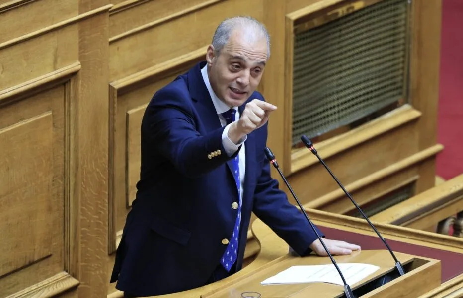 ΣΥΝΤΟΝΙΣΤΕΙΤΕ ΟΛΟΙ! ΖΩΝΤΑΝΑ ΑΥΡΙΟ Ο ΠΡΟΕΔΡΟΣ ΤΗΣ ΕΛΛΗΝΙΚΗΣ ΛΥΣΗΣ ΣΤΗΝ ΒΟΥΛΗ – ΣΥΝΤΟΝΙΖΟΜΑΣΤΕ ΟΛΟΙ!