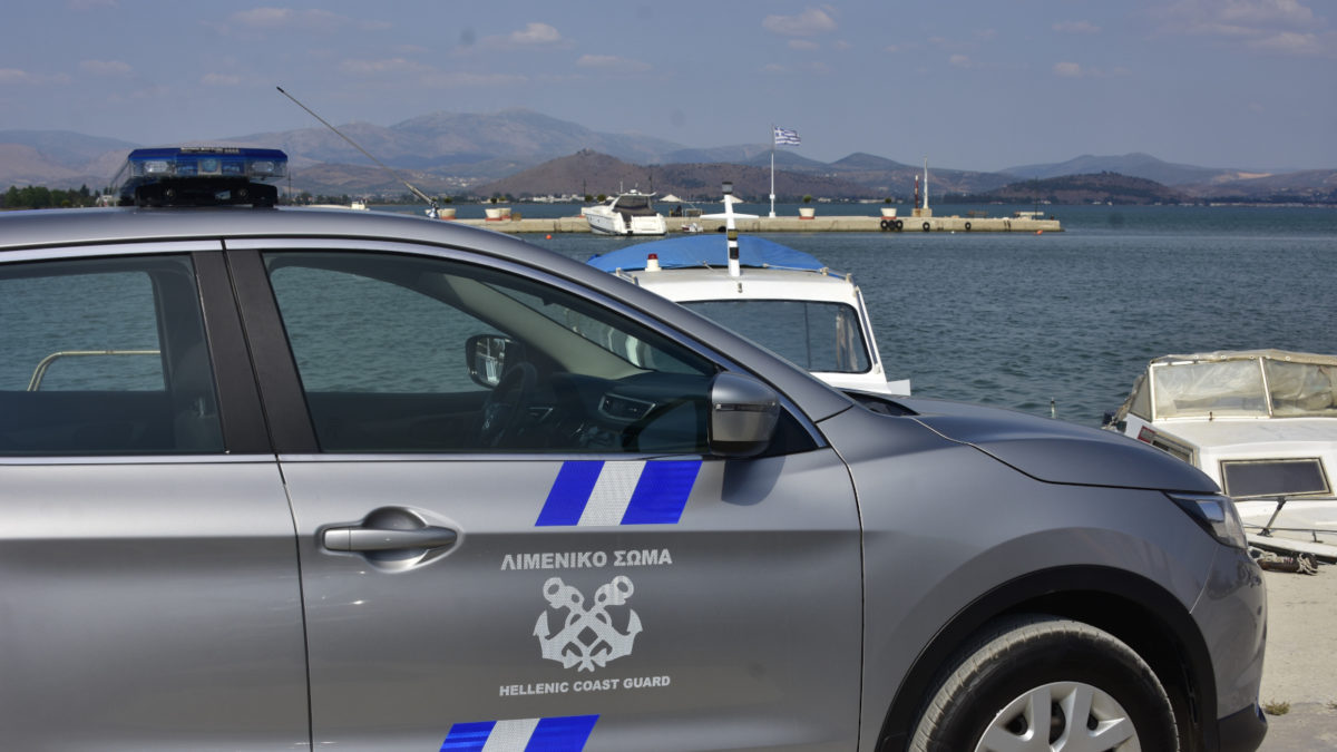 Κέρκυρα: Κλαρκ «έπεσε» στο λιμάνι και «χτύπησε» σε κρουαζιερόπλοιο