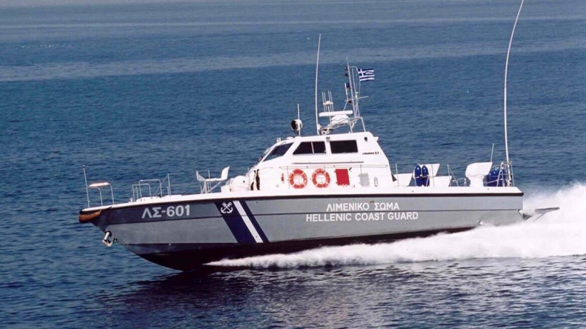 Χαλκιδική: «Σώοι» εντοπίστηκαν ο 12χρονος και ο 20χρονος που αγνοούνταν ενώ είχαν πάει για ψάρεμα