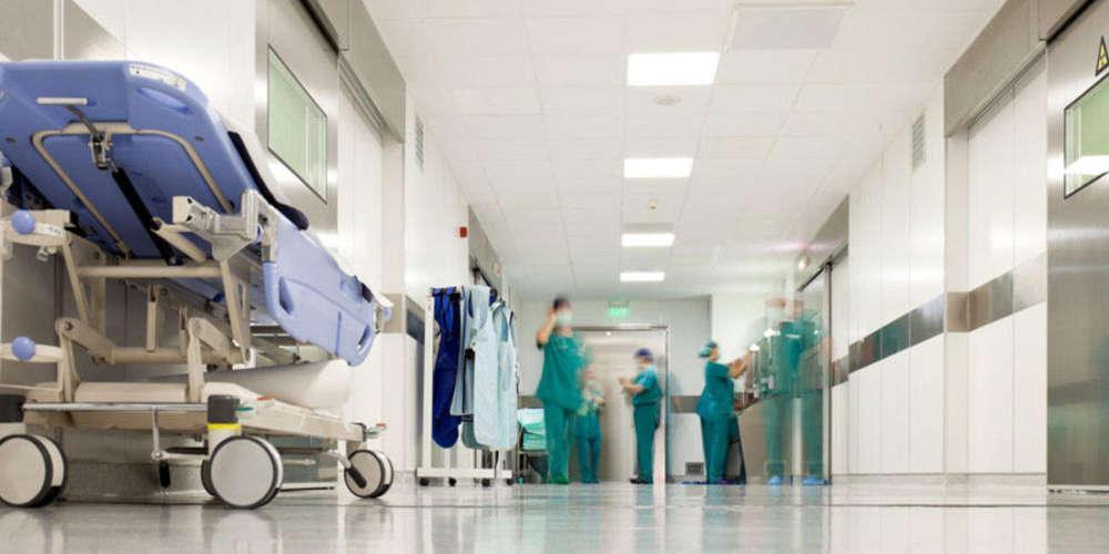 «ΑΠΙΣΤΕΥΤΟ» ΤΡΟΧΑΙΟ – Πατέρας με το παιδάκι του «παρασύρθηκαν» έξω από νοσοκομείο