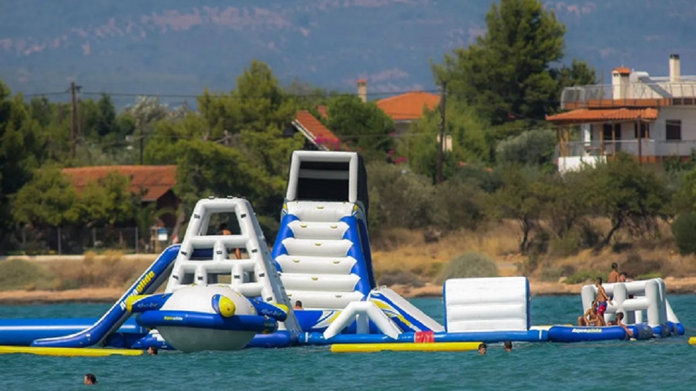 «Τραυματίστηκε» 13χρονος σε θαλάσσια παιδική χαρά στη Θάσο