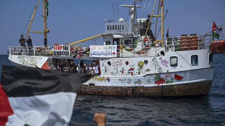Οι Ισραηλινές Ένοπλες Δυνάμεις «κατέλαβαν» σκάφος ακτιβιστών που προσπαθούσε να σπάσει τον αποκλεισμό της Γάζας