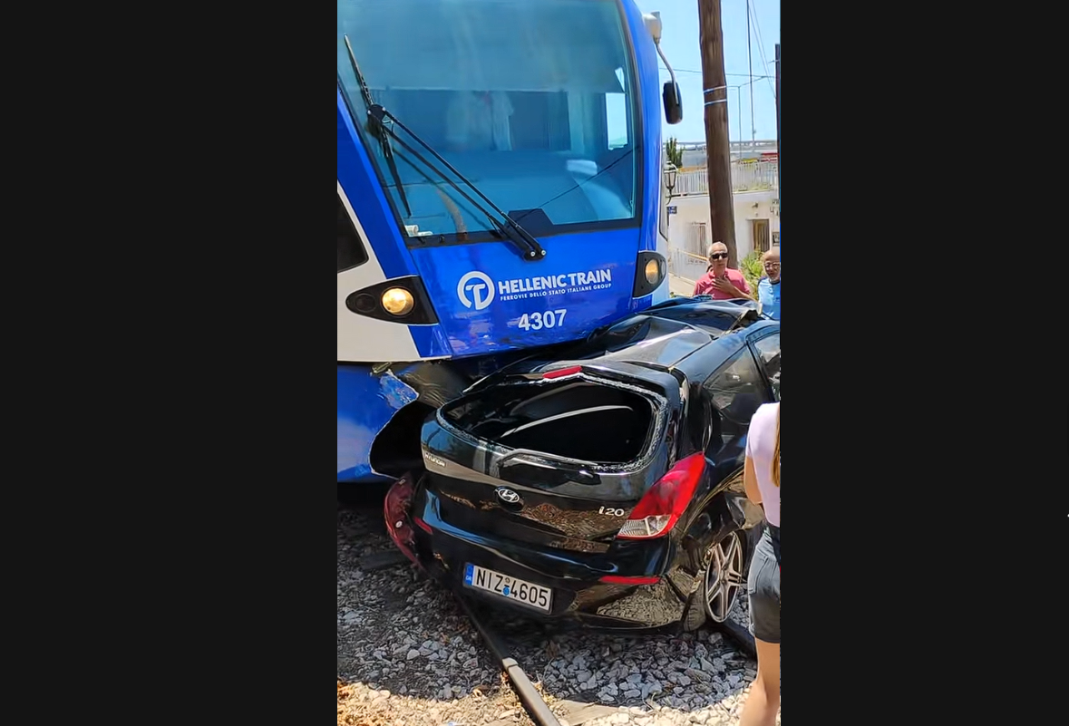 Σύγκρουση τρένου με αυτοκίνητο – Πώς προκλήθηκε; (Βίντεο)