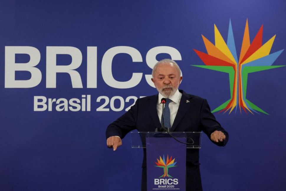 Ο Λούλα της Βραζιλίας λέει ότι δεν θα πάρει εντολές από τον «γκρίνγκο» Τραμπ