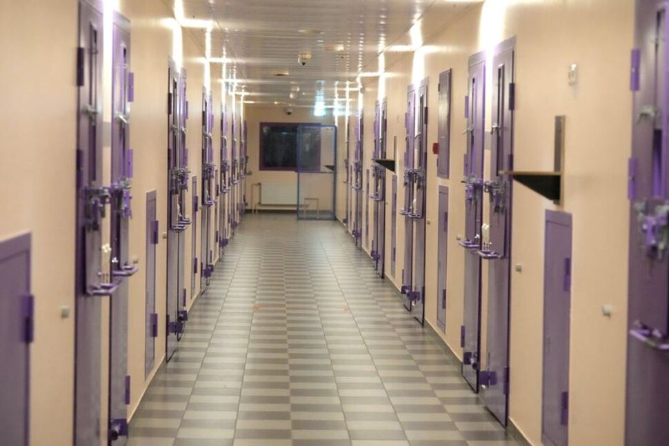 Η Εσθονία επιδεικνύει τα κελιά που περιμένουν «Σουηδούς κρατούμενους»