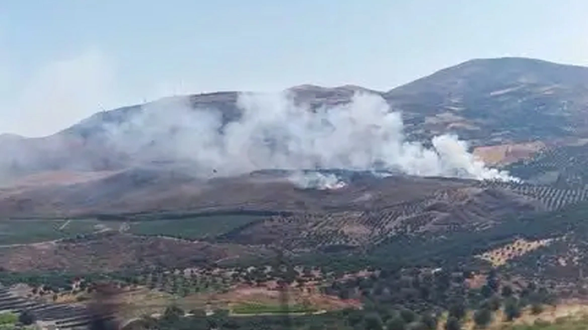 Η φωτιά περικυκλώθηκε, ο κίνδυνος παραμένει – Σε επιφυλακή η Καρκαδιώτισσα (ΦΩΤΟ)