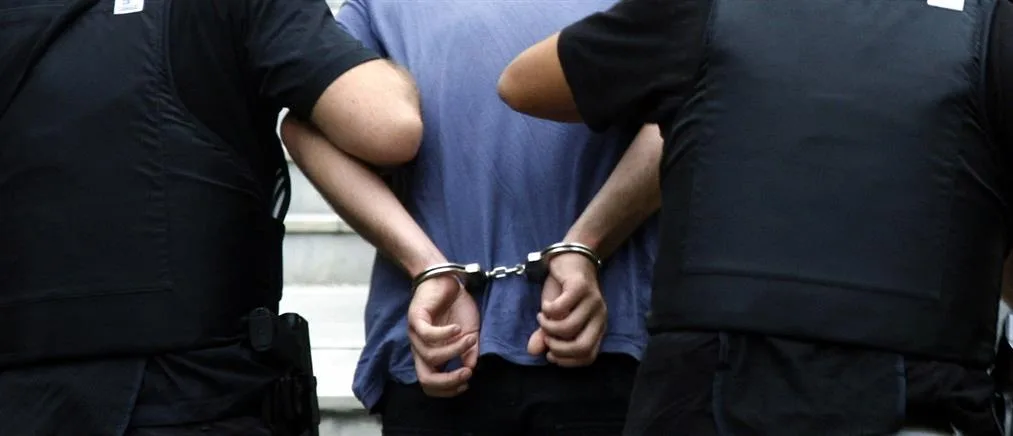 ΣΟΚ στη Κρήτη – Επιχειρηματίες, «αστυνομικοί» και «στρατιωτικοί» κατηγορούνται για «συμμετοχή σε εγκληματική οργάνωση»