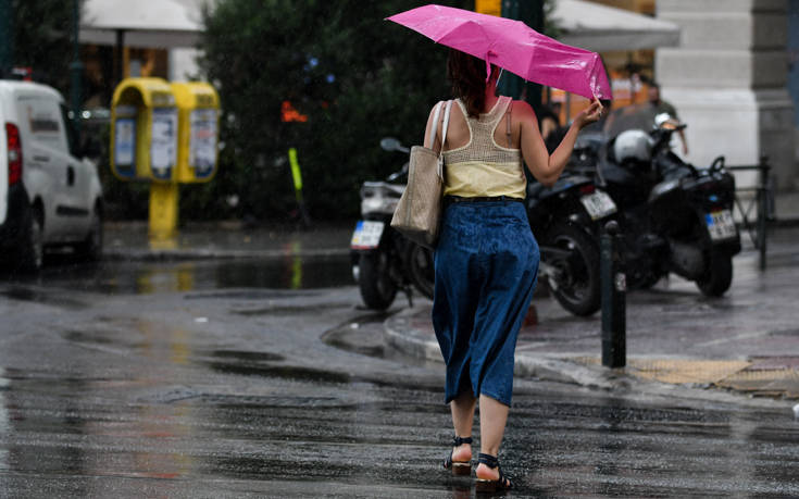 Αλλάζει το «σκηνικό» του καιρού – Σε «ποιες περιοχές» αναμένονται βροχές και καταιγίδες την Τρίτη