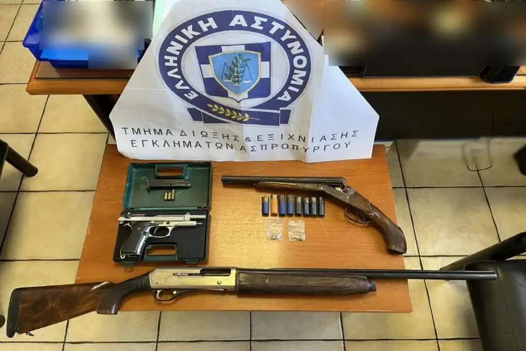 «Όπλα», «φυσίγγια» και «συλλήψεις» – Επιχείρηση της ΕΛ.ΑΣ στον Ασπρόπυργο
