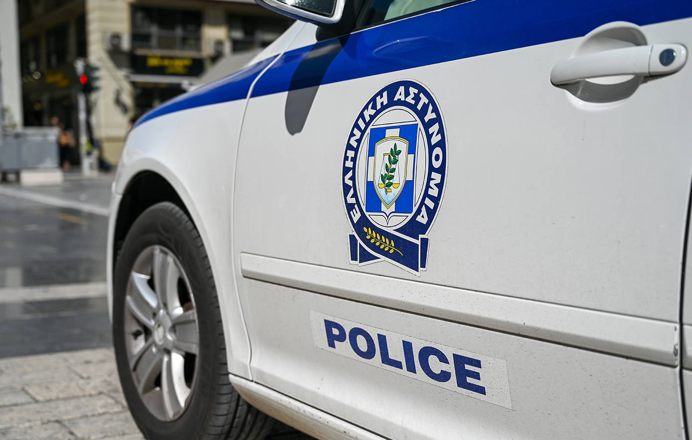Εντοπίστηκε «οργανωμένη» φυτεία με χιλιάδες δενδρύλλια κάνναβης – Ερευνάται «δίκτυο» διακίνησης ναρκωτικών σε νησί των Κυκλάδων (ΦΩΤΟ)