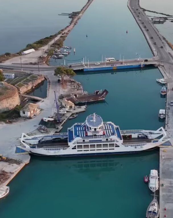 Αντί για γέφυρα… καράβι! Η Λευκάδα στο έλεος της προχειρότητας! (ΒΙΝΤΕΟ)