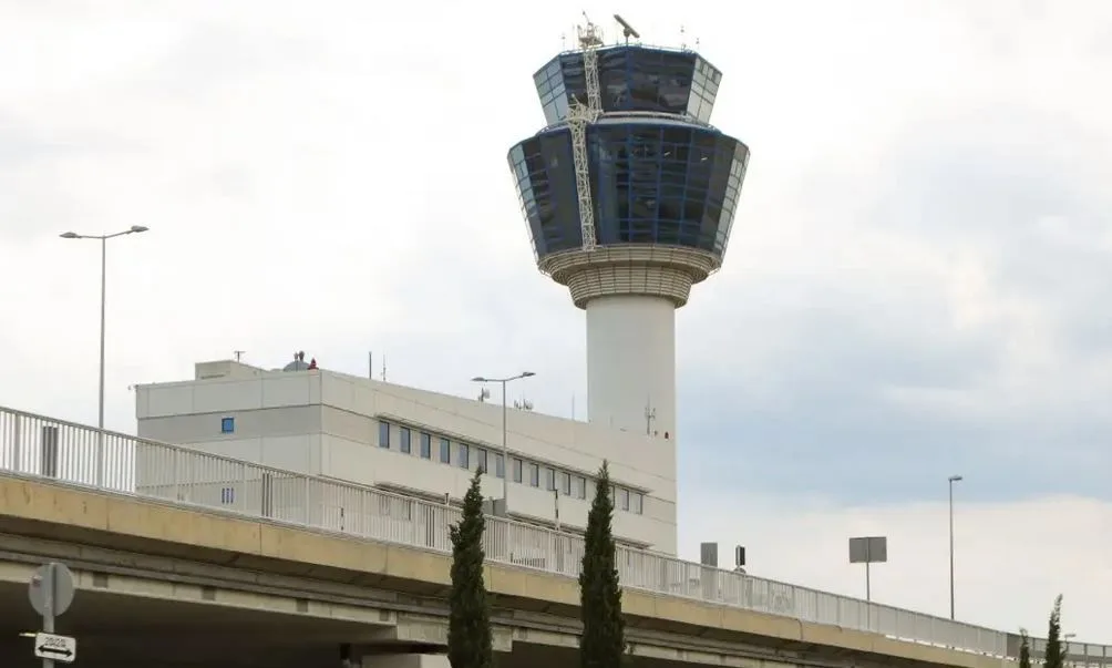 ΣΥΝΑΓΕΡΜΟΣ ΣΤΟ «ΕΛΕΥΘΕΡΙΟΣ ΒΕΝΙΖΕΛΟΣ»: ΑΝΑΓΚΑΣΤΙΚΗ ΠΡΟΣΓΕΙΩΣΗ ΑΕΡΟΣΚΑΦΟΥΣ ΛΟΓΩ ΤΕΧΝΙΚΗΣ ΒΛΑΒΗΣ