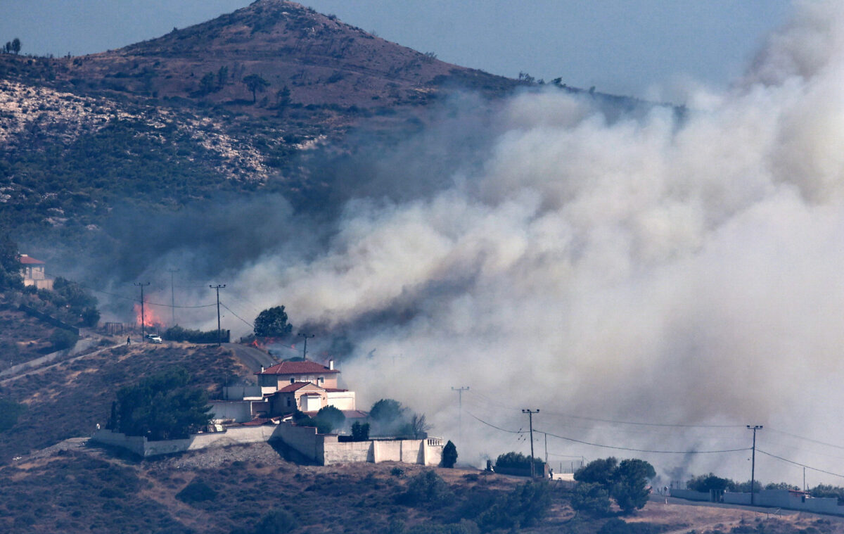 Ζωές διαλυμένες στην Κερατέα – Η σπαρακτική μαρτυρία πυρόπληκτης
