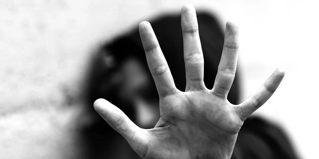 ΣΟΚ – Τη νάρκωνε και τη βίαζε ο ίδιος ο «σύζυγός» της!