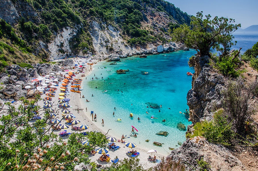 «ΣΑΛΟΣ» Δημόσια παραλία με είσοδο – Οργή πολιτών και τουριστών