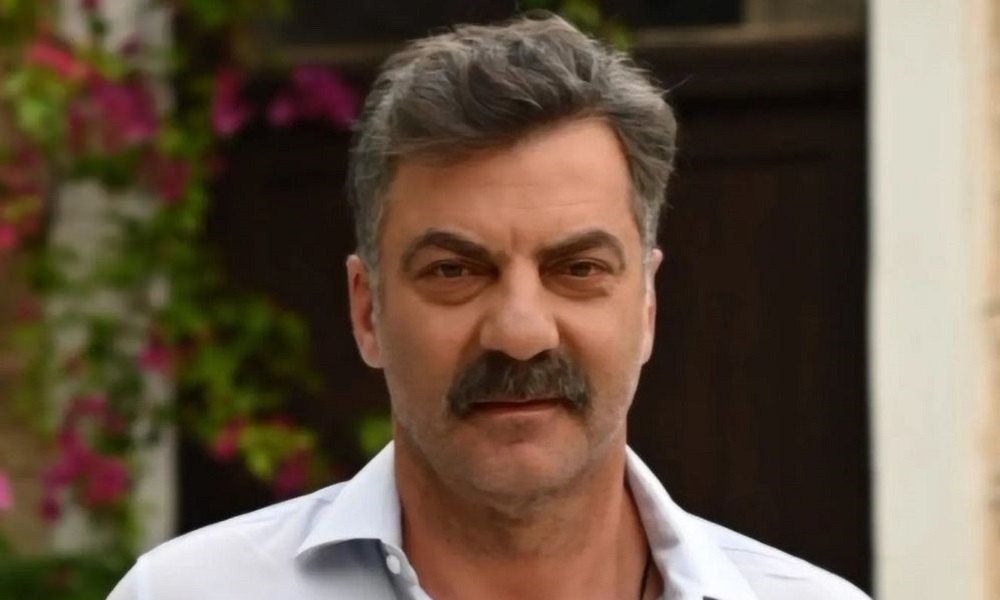 Στάθης Μαντζώρος: Ποιος τον «αντικαθιστά» στο θέατρο μετά το βαρύ εγκεφαλικό που υπέστη