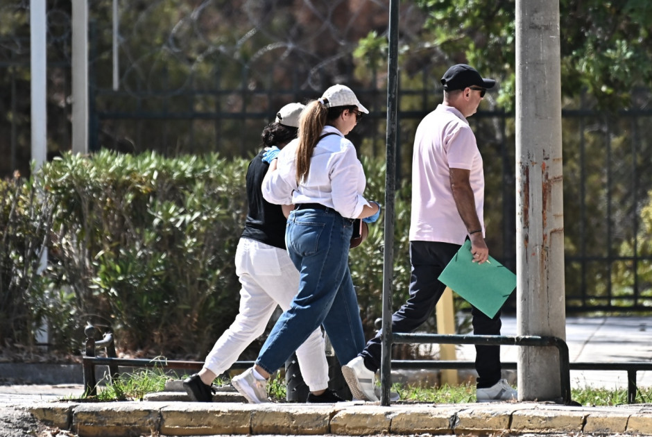 «ΡΑΓΔΑΙΕΣ ΕΞΕΛΙΞΕΙΣ» – Βρέθηκαν κρυμμένα τα ρούχα της μητέρας