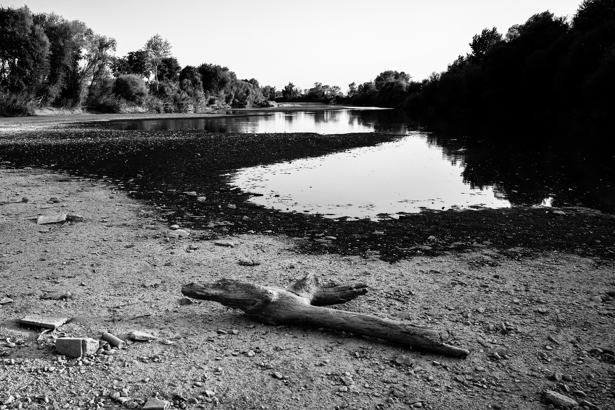 Αγωνία για τη Θεσσαλία – Στέρεψε ο Πηνειός ποταμός [ΦΩΤΟ]