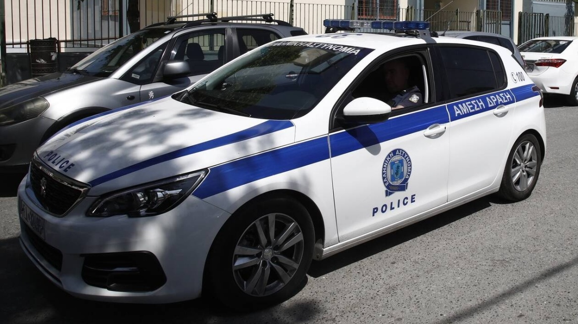 38χρονος είχε «ολόκληρο οπλοστάσιο» – Τι βρήκαν οι αρχές στο σπίτι του;