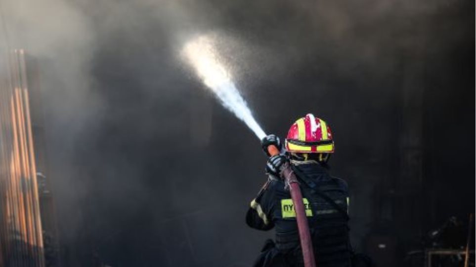 Πανικός σε παραλιακή ζώνη – Πυρκαγιά στα Καμένα Βούρλα [ΦΩΤΟ]