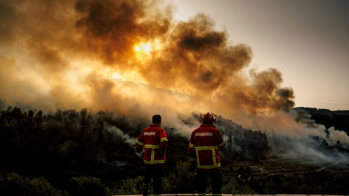Ένας πυροσβέστης έχασε τη ζωή του στην Πορτογαλία