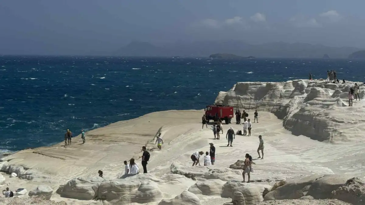Τραγωδία στη Μήλο: Δυο τουρίστες πνίγηκαν στο Σαρακήνικο
