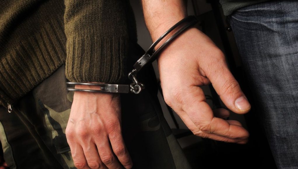 Συνελήφθησαν 2 αλλοδαποί διωκόμενοι με διεθνές ένταλμα σύλληψης για «ξέπλυμα χρήματος» και διαφθορά
