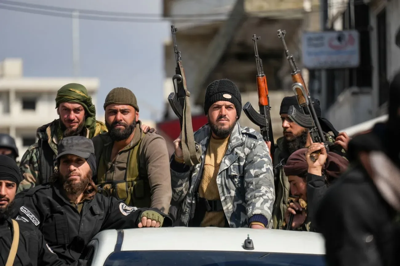 «Σφαγή» στην Συρία – «Συγκρούσεις» πάλι στη Σουέιντα