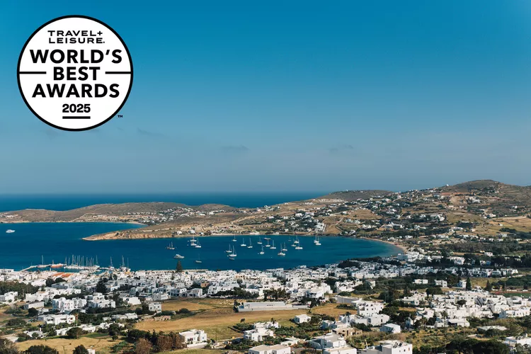 Ποιο ελληνικό νησί κατέκτησε την 1η θέση στα World’s Best Awards και αναδείχθηκε ο καλύτερος προορισμός για το 2025