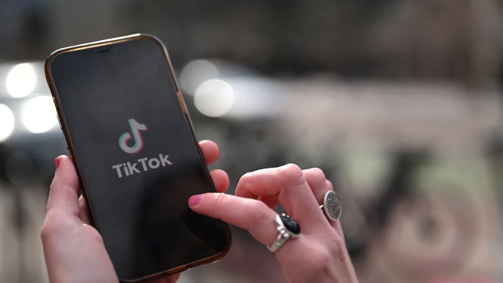 «TikTok-παγίδα» για την ΕΛ.ΑΣ – Η 27χρονη που έσυρε την Αστυνομία σε ψεύτικη υπόθεση!