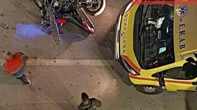 Σφοδρό τροχαίο στην Παλλήνη – Νεκρός ο ένας μοτοσικλετιστής