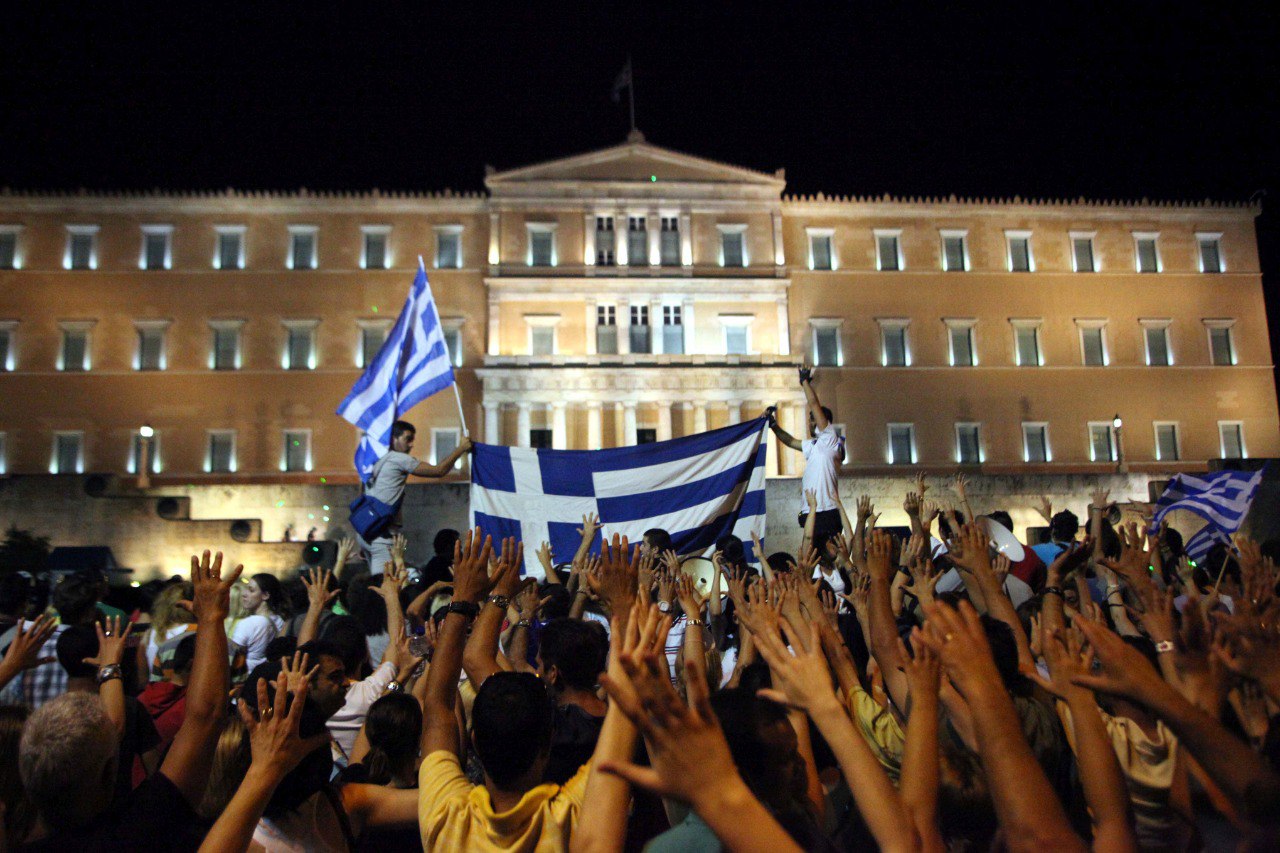 Η ΓΕΝΙΑ ΠΟΥ ΔΕΝ ΨΗΦΙΖΕΙ: Τι σημαίνει η αποχή των νέων από τις εθνικές εκλογές;