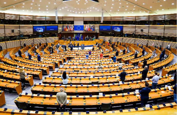 Δύο μέτρα, δύο σταθμά ακόμα και στους νεκρούς!! Σιγή για τον Floyd, αδιαφορία για τον Kirk!