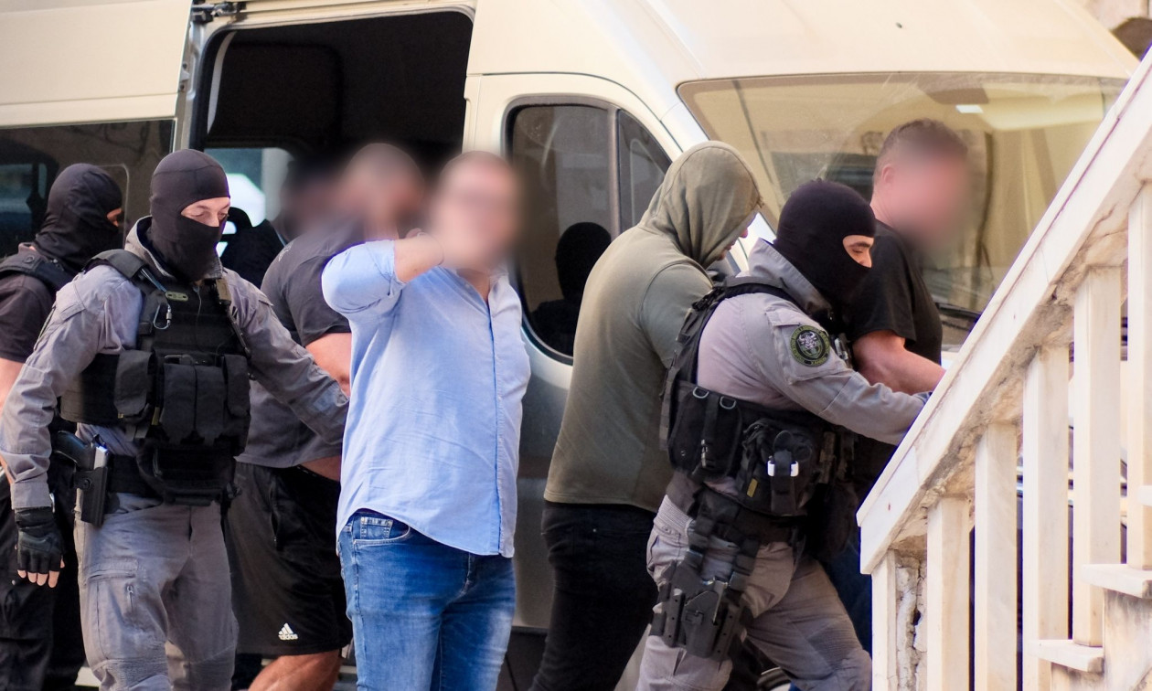 Μαφία της Κρήτης: «Απολογούνται» οι πρώτοι 17 από τους συλληφθέντες