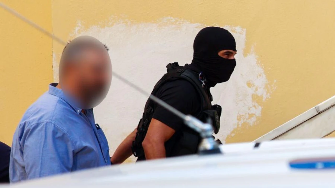 «Μαφία της Κρήτης»: Έρευνες σε δικηγόρο και επίσκοπο – «Απολογίες» την Παρασκευή