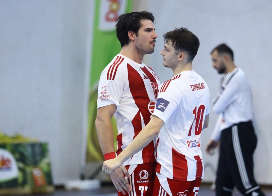 Ολυμπιακός – ΑΕΚ 24-23: Οι ερυθρόλευκοι κατέκτησαν το Super Cup στο χάντμπολ