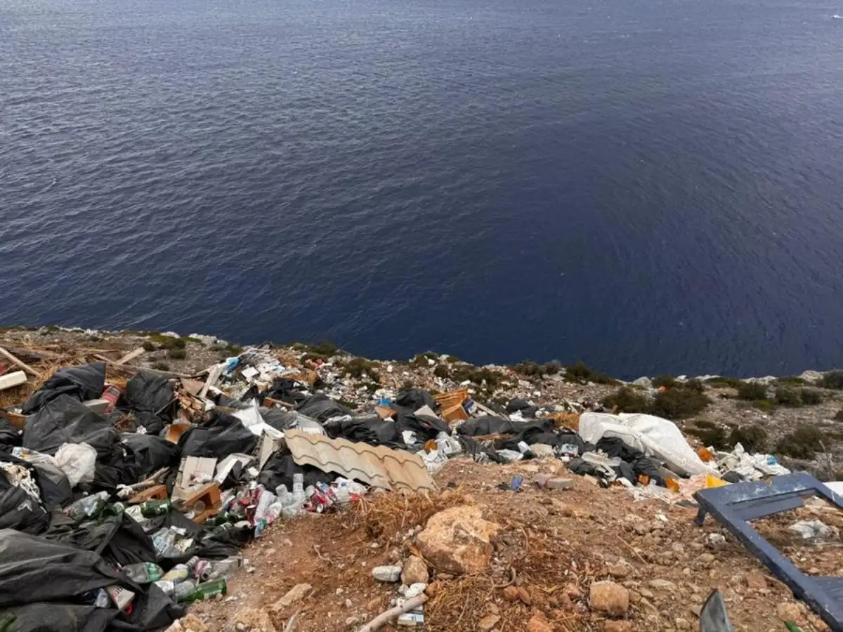 Μπάζα, λύματα και σκάνδαλο στο Αγκίστρι – 5 συλλήψεις για εγκλήματα κατά του περιβάλλοντος