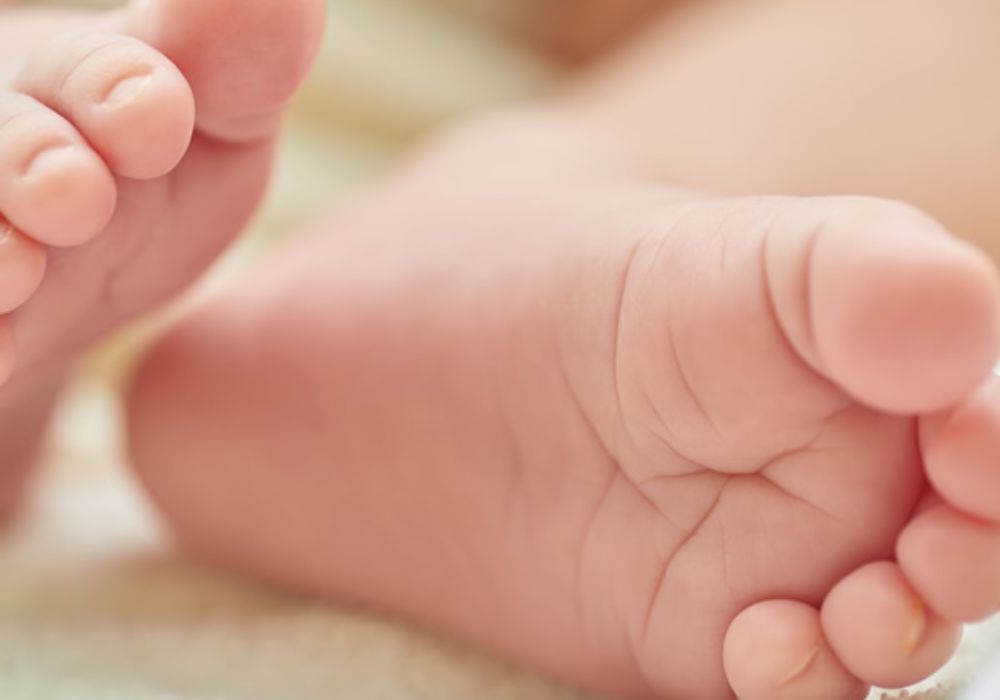 Σοκ στα Πατήσια: Σύζυγος περιγράφει τη στιγμή που βρήκε τη γυναίκα του νεκρή μετά τη γέννα