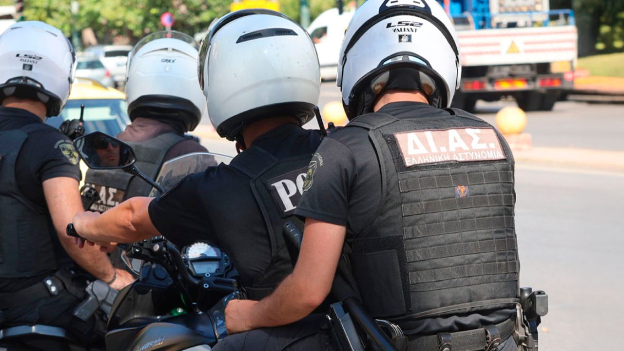 Θεσσαλονίκη: 18χρονος διώκεται για κακουργηματική αρπαγή 15χρονου έξω από το σχολείο