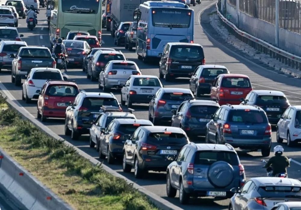 Κίνηση τώρα: Μποτιλιάρισμα σε Κηφισίας και Κηφισό – Πού έχει καθυστερήσεις