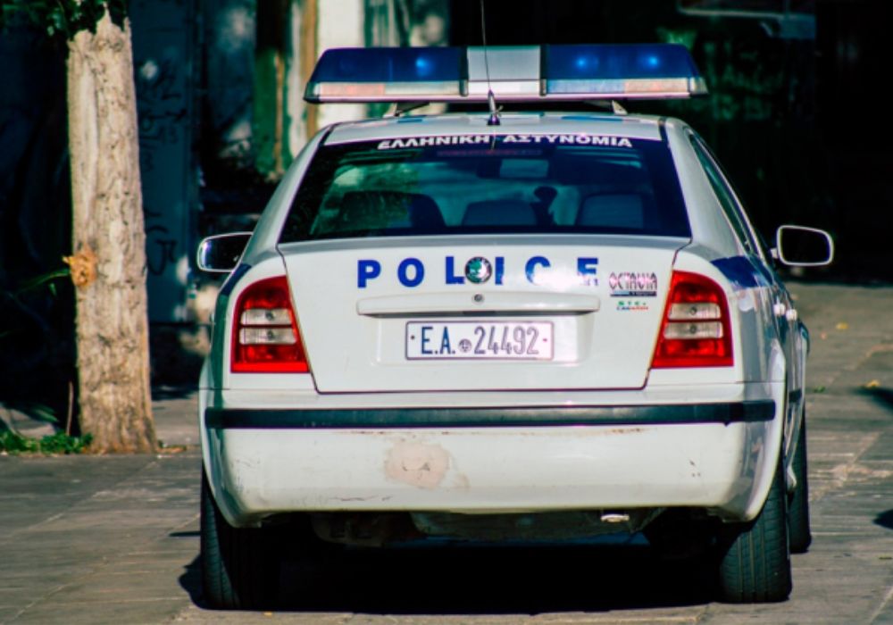 Θεσσαλονίκη: Σπείρα παραβίαζε αυτοκίνητα λουόμενων στον Θερμαϊκό