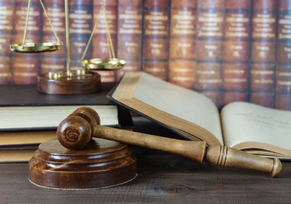 Δικηγόροι απαιτούν αυστηρό νόμο για να σταματήσουν τις καταχρηστικές πρακτικές εταιρειών είσπραξης απαιτήσεων
