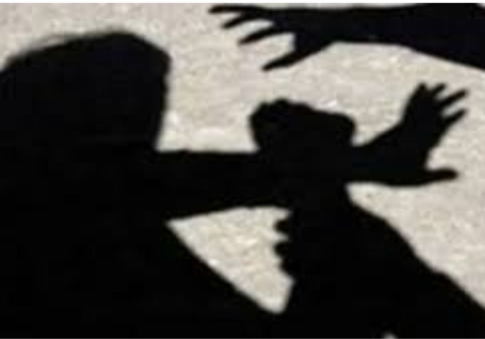 Σοκ στην Πάτρα: Ανήλικοι Συνελήφθησαν για Ξυλοδαρμό 14χρονου Μαθητή